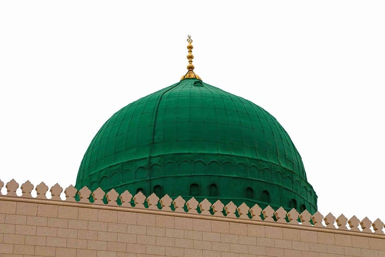 Green Dome Close up - Prophet Mohammed Mosque , Al Masjid an Nabawi - Medina / Saudi Arabia