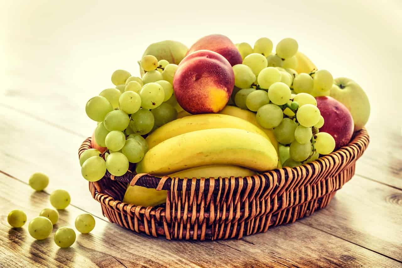 fruit basket, bananas, grapes