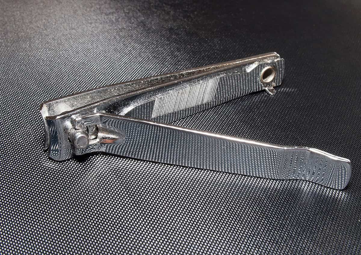 nail clipper, manicure, metal